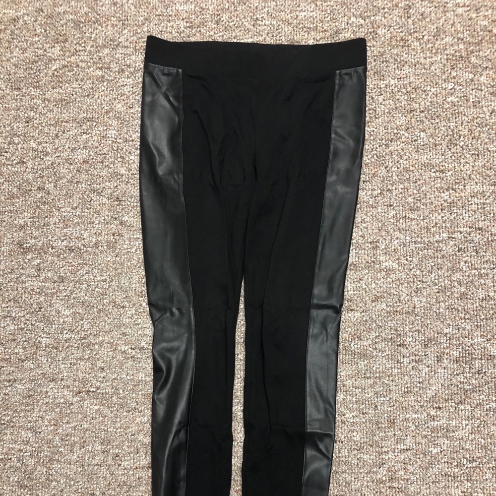 Cabi Bexley Leggings size Medium EUC